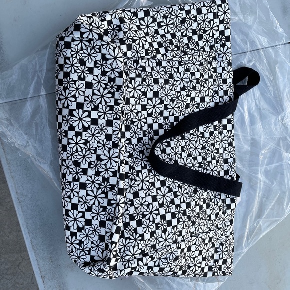 Wild Fable Tote - Picture 4 of 6